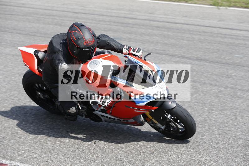 /27 12.06.2025 Ducati Schweiz Trackday Warmup  ADR/gruen-vert/15